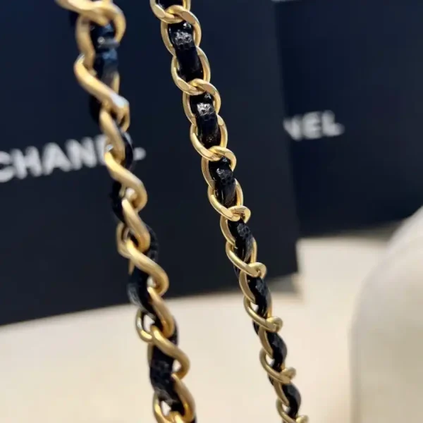 CHANEL 23c Hobo Small Black - Image 6