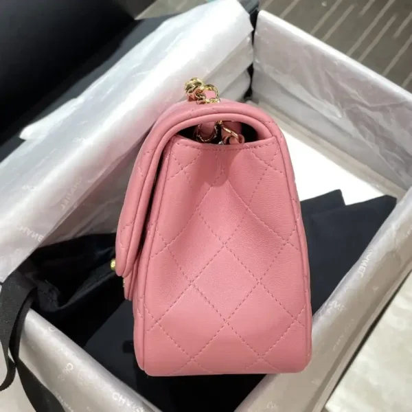 CHANEL Classic Flap 17cm Pink - Image 4