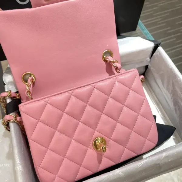 CHANEL Classic Flap 17cm Pink - Image 2
