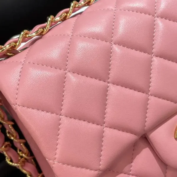 CHANEL Classic Flap 17cm Pink - Image 5