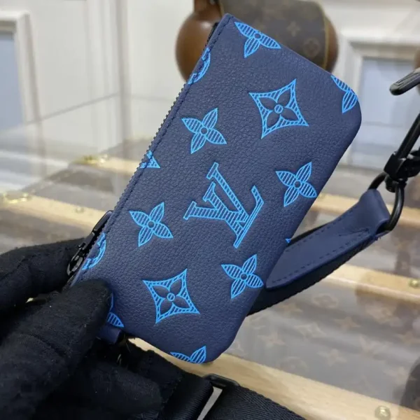 Louis Vuitton Trio Messenger Blue - Image 3