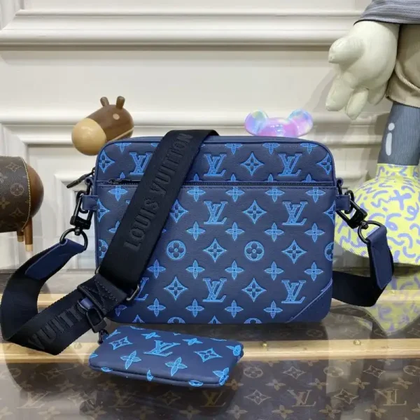 Louis Vuitton Trio Messenger Blue