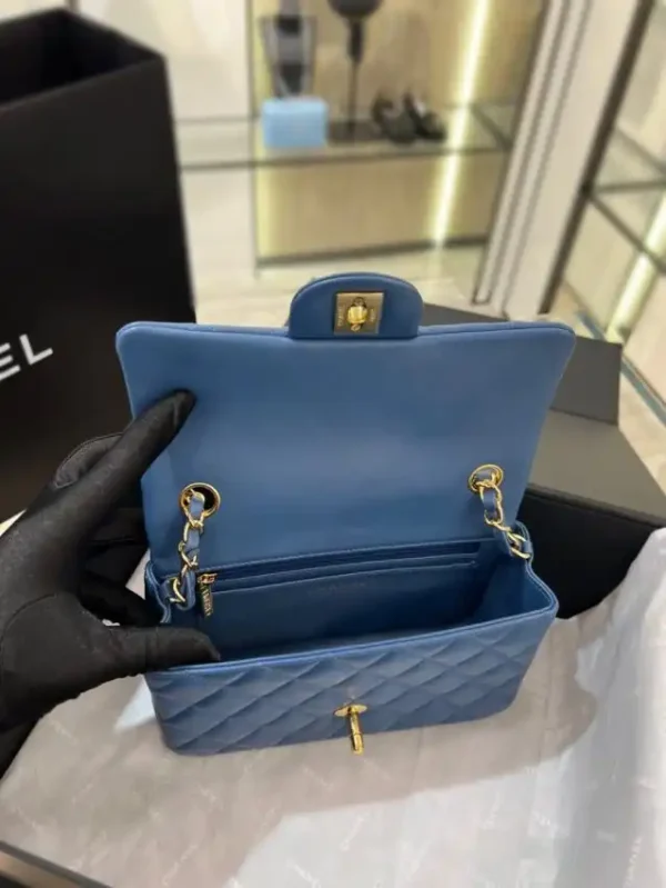 CHANEL Classic Flap 20cm Blue - Image 4