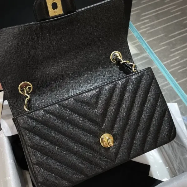 CHANEL Classic Flap V 20cm - Image 5
