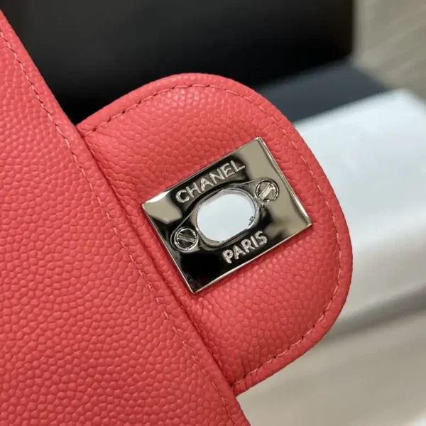 CHANEL Classic Flap V 20cm Red - Image 5
