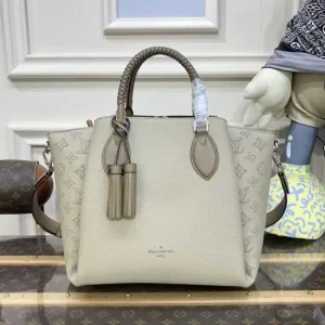 Louis Vuitton Humea Beige