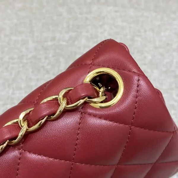 CHANEL Classic Flap 17cm Red - Image 3