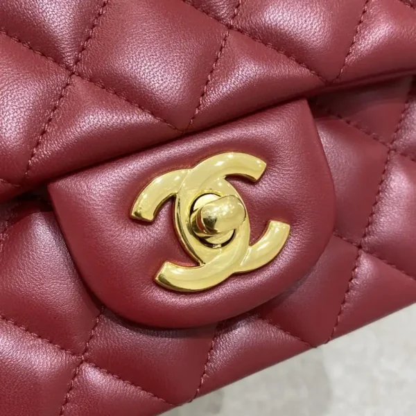 CHANEL Classic Flap 17cm Red - Image 2