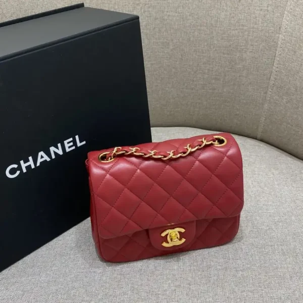 CHANEL Classic Flap 17cm Red - Image 5