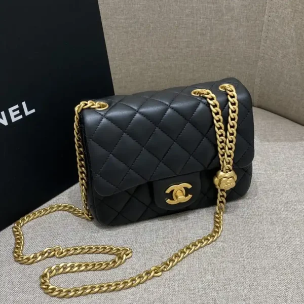 CHANEL Camellia Flap Black - Image 9