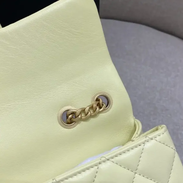 CHANEL Camellia Flap Yellow - Image 3