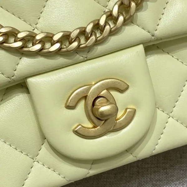 CHANEL Camellia Flap Yellow - Image 7