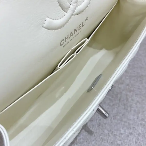 CHANEL Classic Flap 23cm White - Image 2