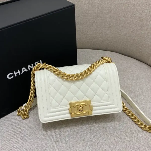 CHANEL Le Boy  White - Image 5