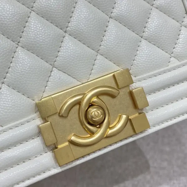 CHANEL Le Boy  White - Image 6