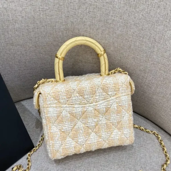 CHANEL Tweed Handle Crush Small Apricot - Image 3