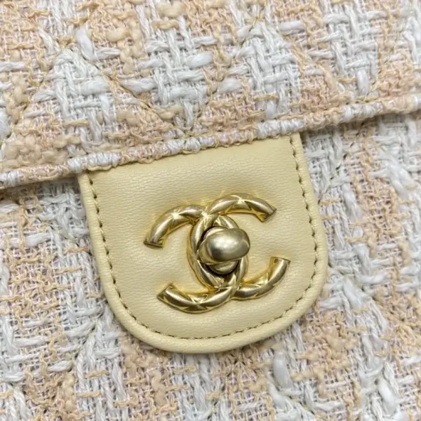 CHANEL Tweed Handle Crush Small Apricot - Image 2