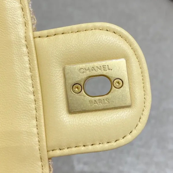 CHANEL Tweed Handle Crush Small Apricot - Image 6