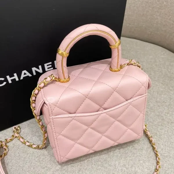 CHANEL Tweed Handle Crush Small Pink - Image 4