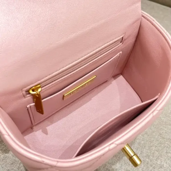CHANEL Tweed Handle Crush Small Pink - Image 9