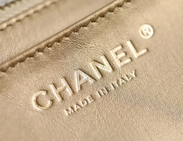CHANEL CF 20 cm Golden Ball White - Image 6