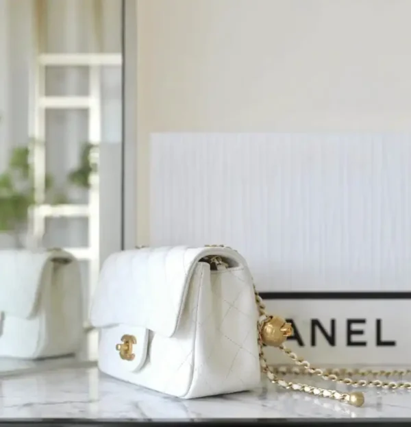 CHANEL CF 20 cm Golden Ball White - Image 7