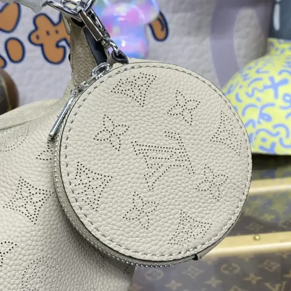 Louis Vuitton Baia Beige - Image 2