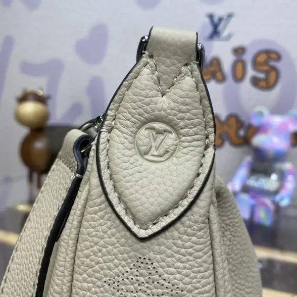 Louis Vuitton Baia Beige - Image 7