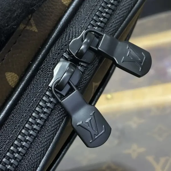 Louis Vuitton Alpha Messenger Brown Canvas - Image 4