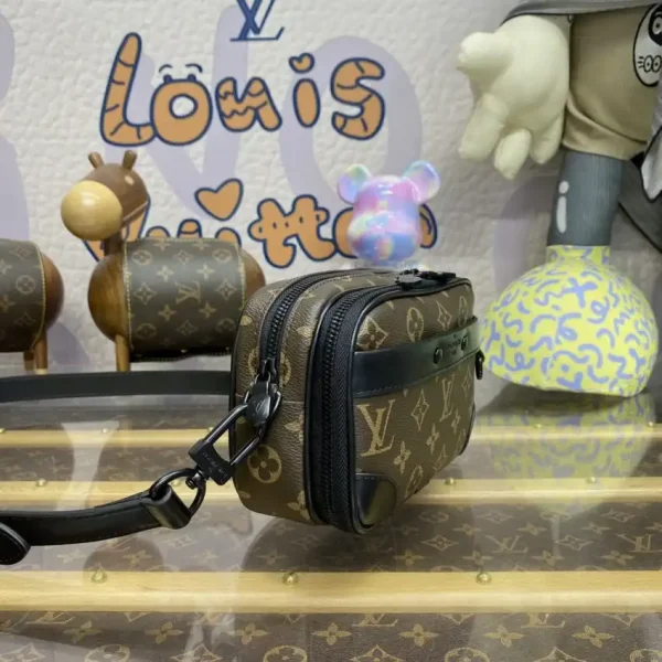 Louis Vuitton Alpha Messenger Brown Canvas - Image 2