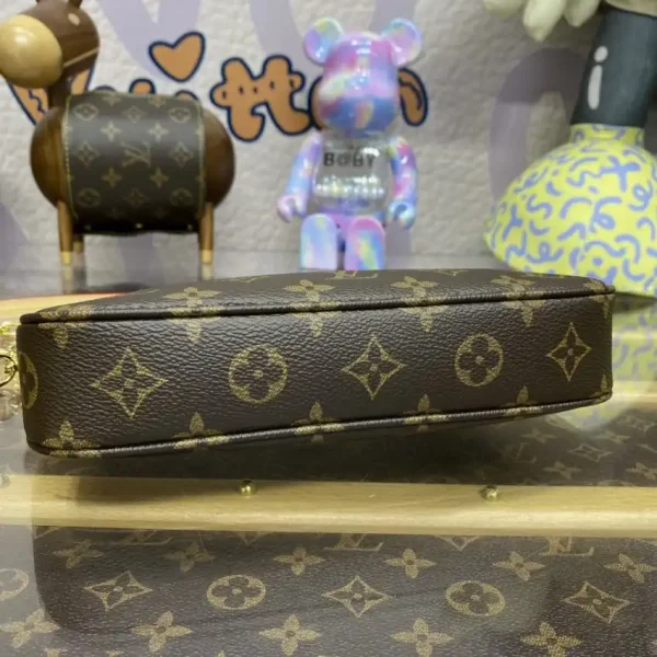 Louis  Vuitton Multi Pochette Accessoires - Image 7