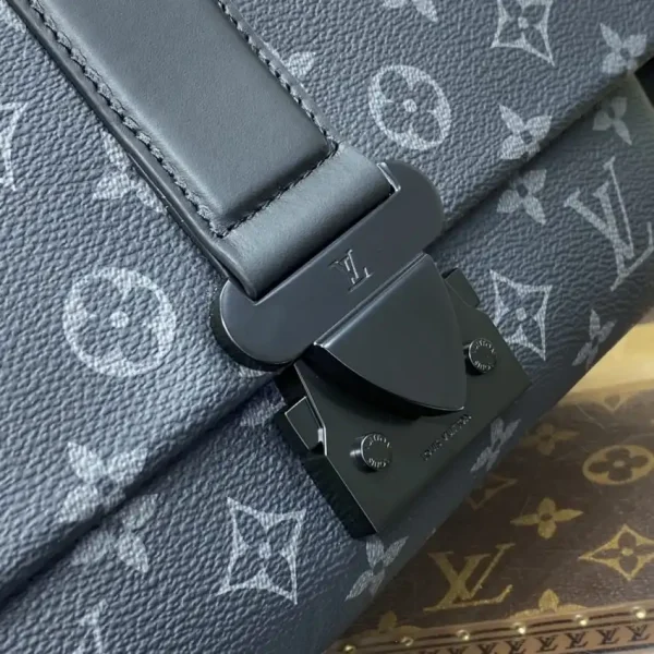 Louis Vuitton S-Cape Messenger Black - Image 2