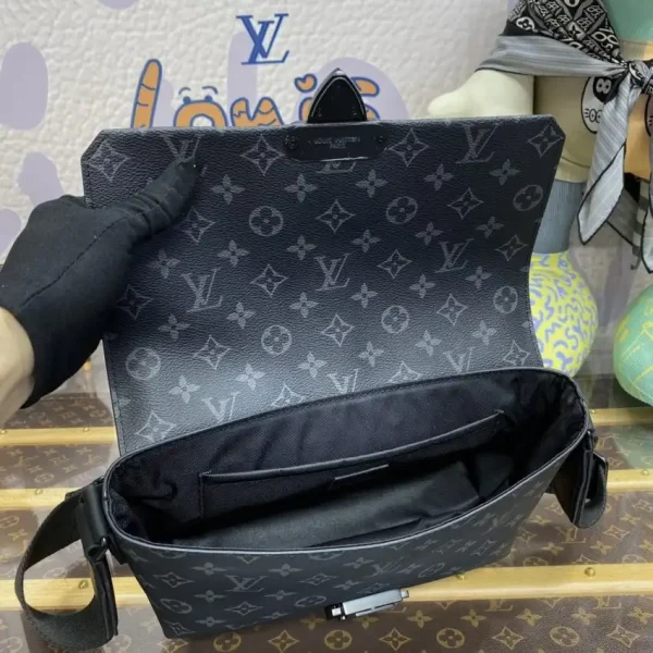 Louis Vuitton S-Cape Messenger Black - Image 7