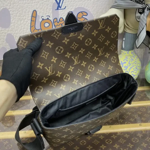 Louis Vuitton S-Cape Messenger  Brown - Image 8