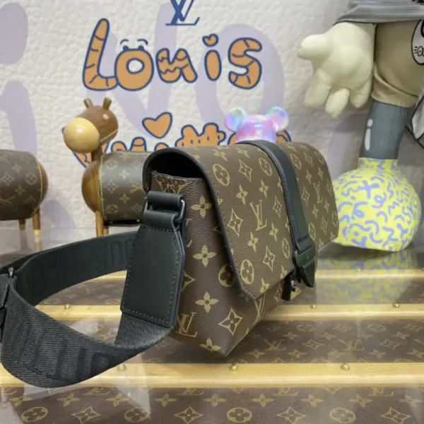 Louis Vuitton S-Cape Messenger  Brown - Image 9