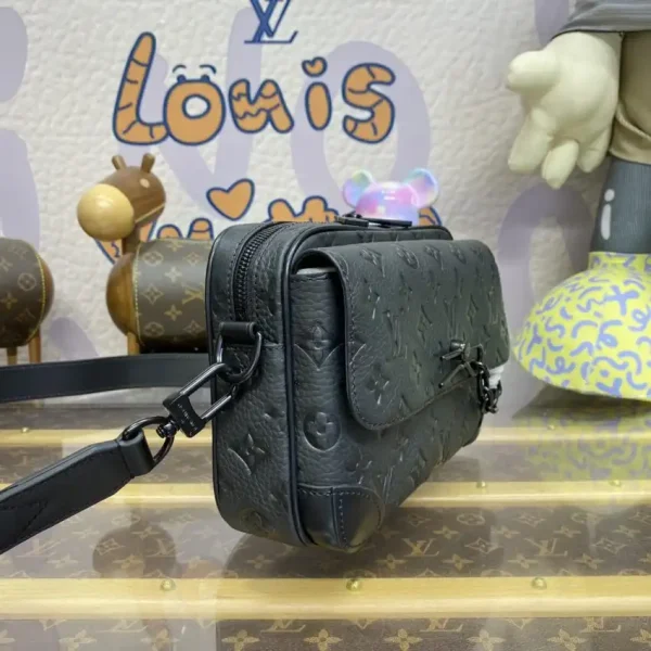 Louis Vuitton Steamer Messenger Black - Image 2