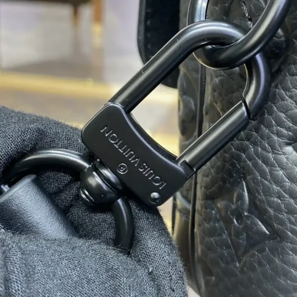 Louis Vuitton Steamer Messenger Black - Image 3