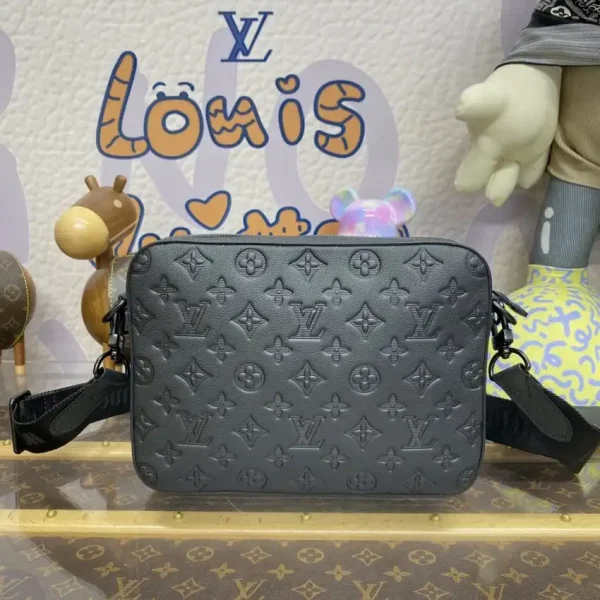 Louis Vuitton Trio Messenger Full Black - Image 5