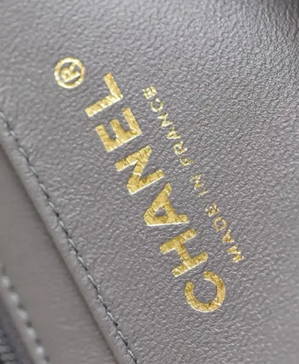 CHANEL CF 20 cm Handle Beige - Image 5