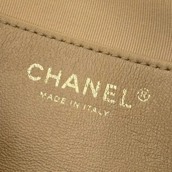 CHANEL 23k Large Caramel - Image 7