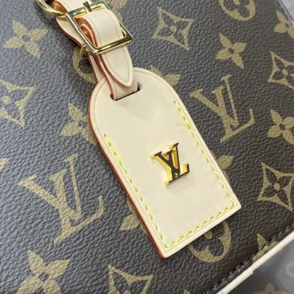 Louis Vuitton Around Me - Image 5
