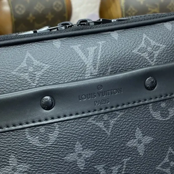 Louis Vuitton Alpha Messenger Black Canvas - Image 5