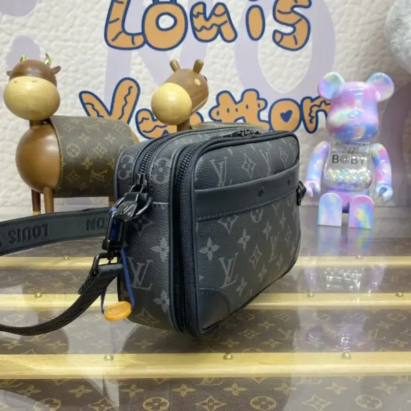 Louis Vuitton Alpha Messenger Black Canvas - Image 6