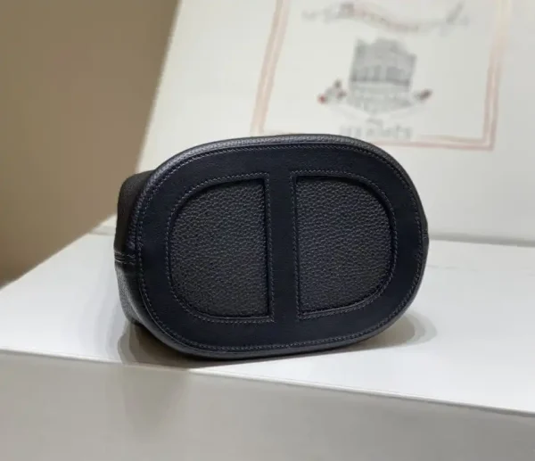 Hermes The Loop Black - Image 9