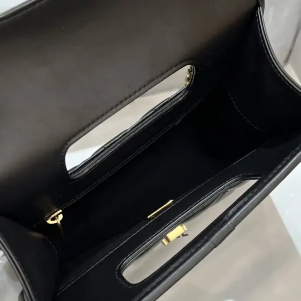 CHANEL 23s Clutch Bag - Image 5