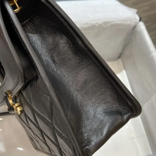 CHANEL 23s Clutch Bag - Image 7
