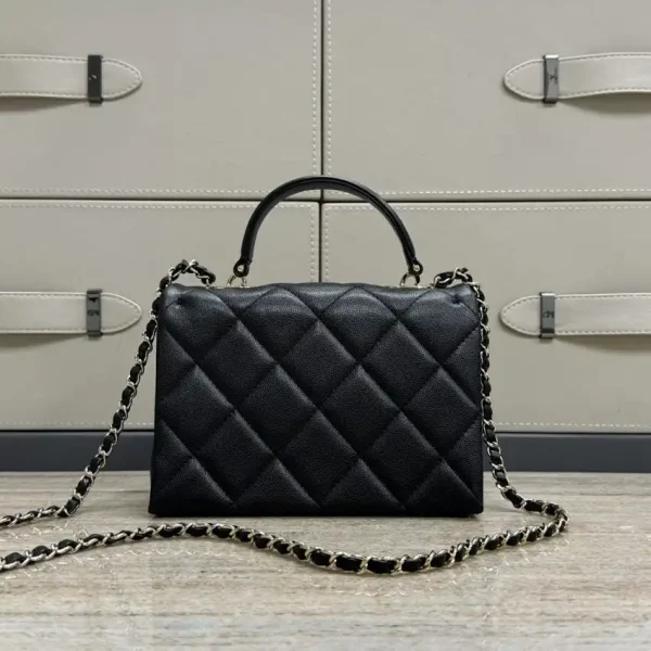 CHANEL 23k Kelly Handle 21cm - Image 3