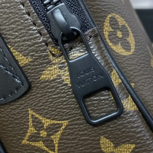 Louis Vuitton Quest Messenger - Image 4