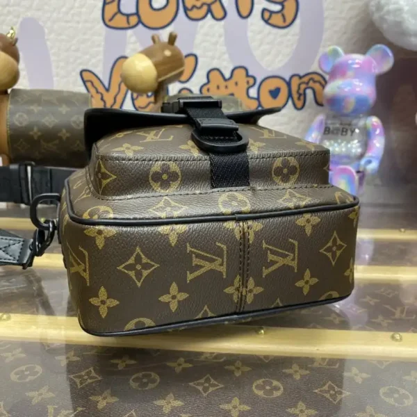 Louis Vuitton Quest Messenger - Image 8
