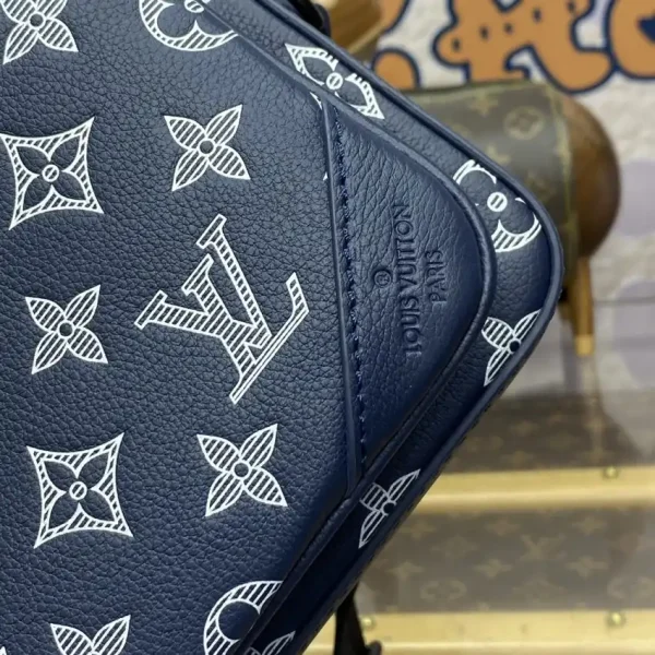 Louis Vuitton Trio Messenger Blue&White - Image 5